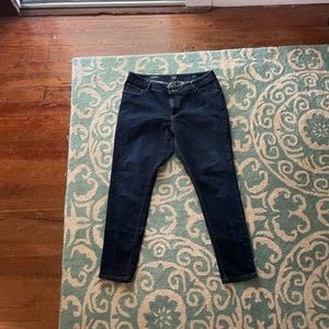ana skinny jeans!!